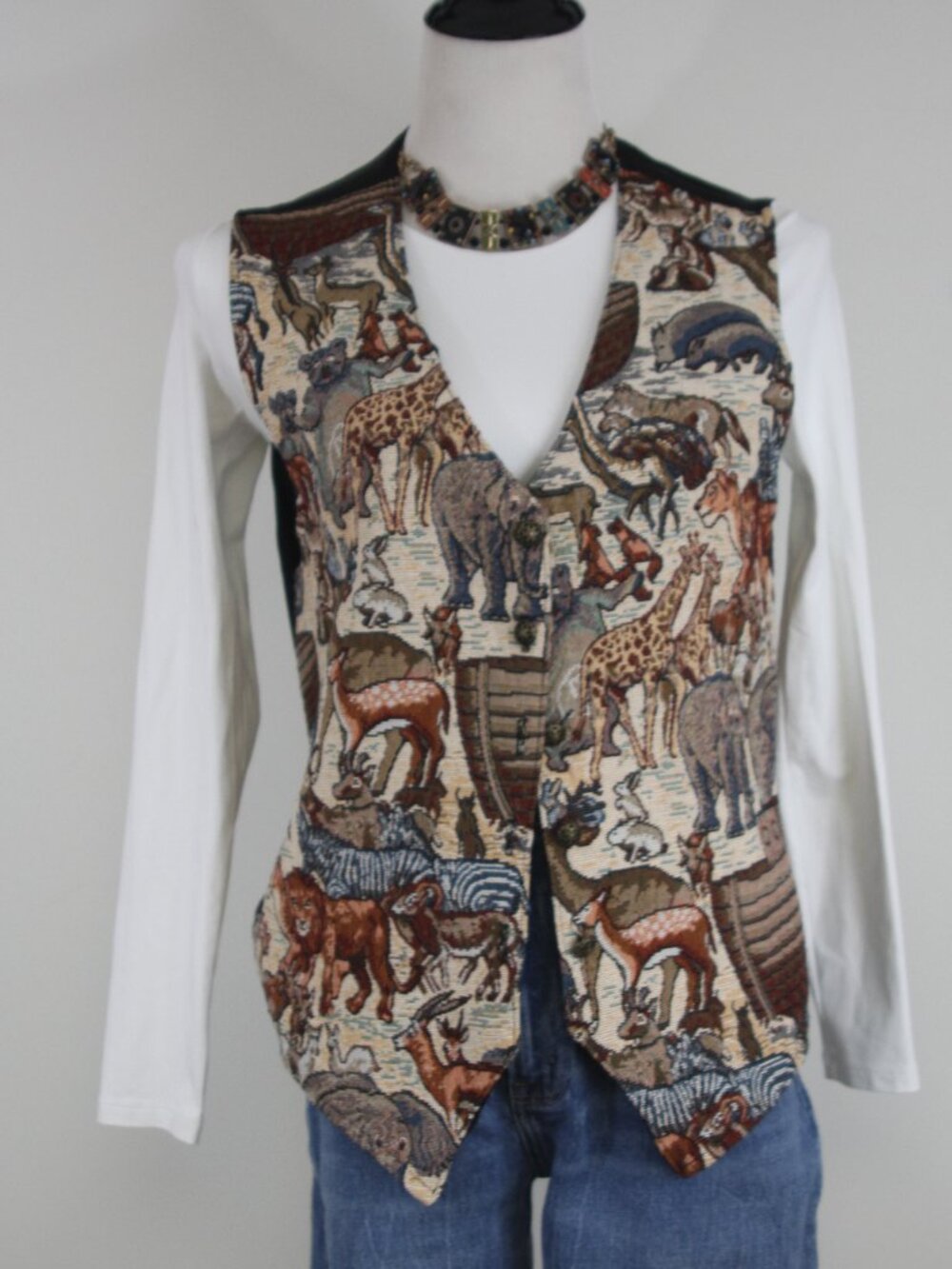 Bobbie Brooks Noah's Ark Animal Tapestry Vest L Safari Grandmacore